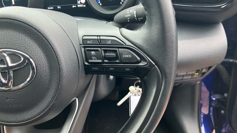 Toyota Yaris 1.5 Hybrid Design 5dr CVT Hybrid Hatchback